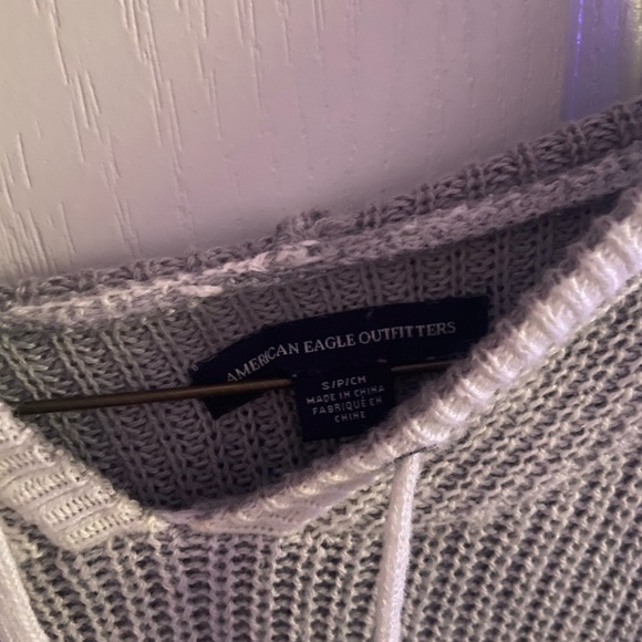 American Eagle sweater - Picture 2 of 3